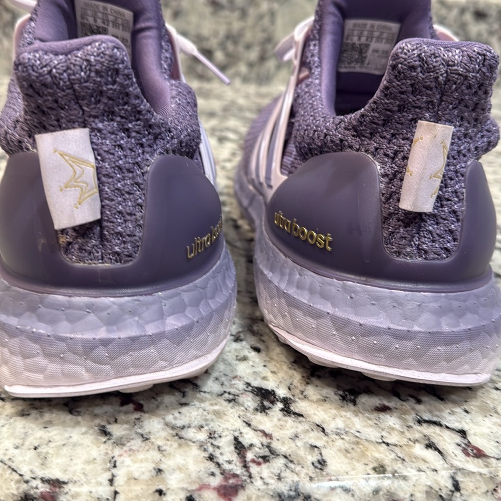 Adidas UltraBoost 5.0 DNA W ACE
Running Shoes Purple HO6336
Women's Size 9.5 $75 - Picture 9 of 12